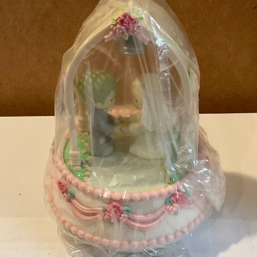 Precious Moments “May God Bless Your Wedding” Musical Cake Topper - NIB
